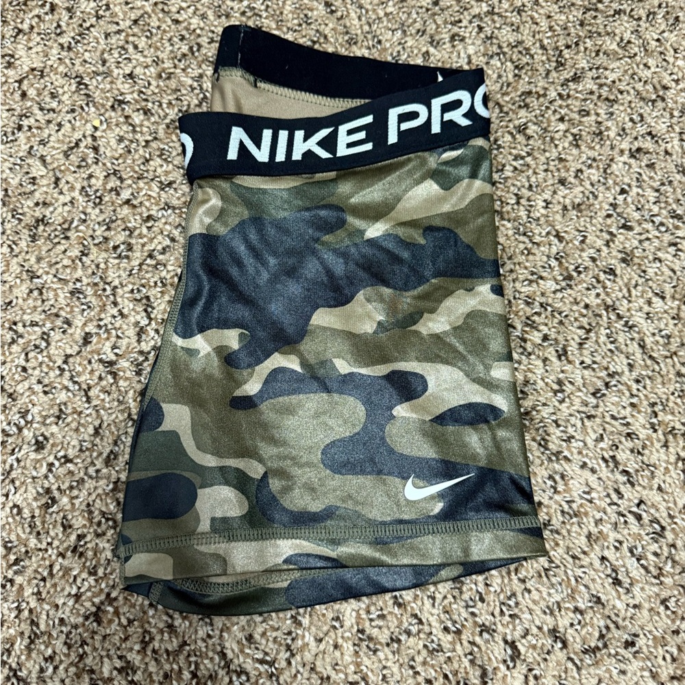 Nike Pro Camo Compression Shorts in Black and Green
